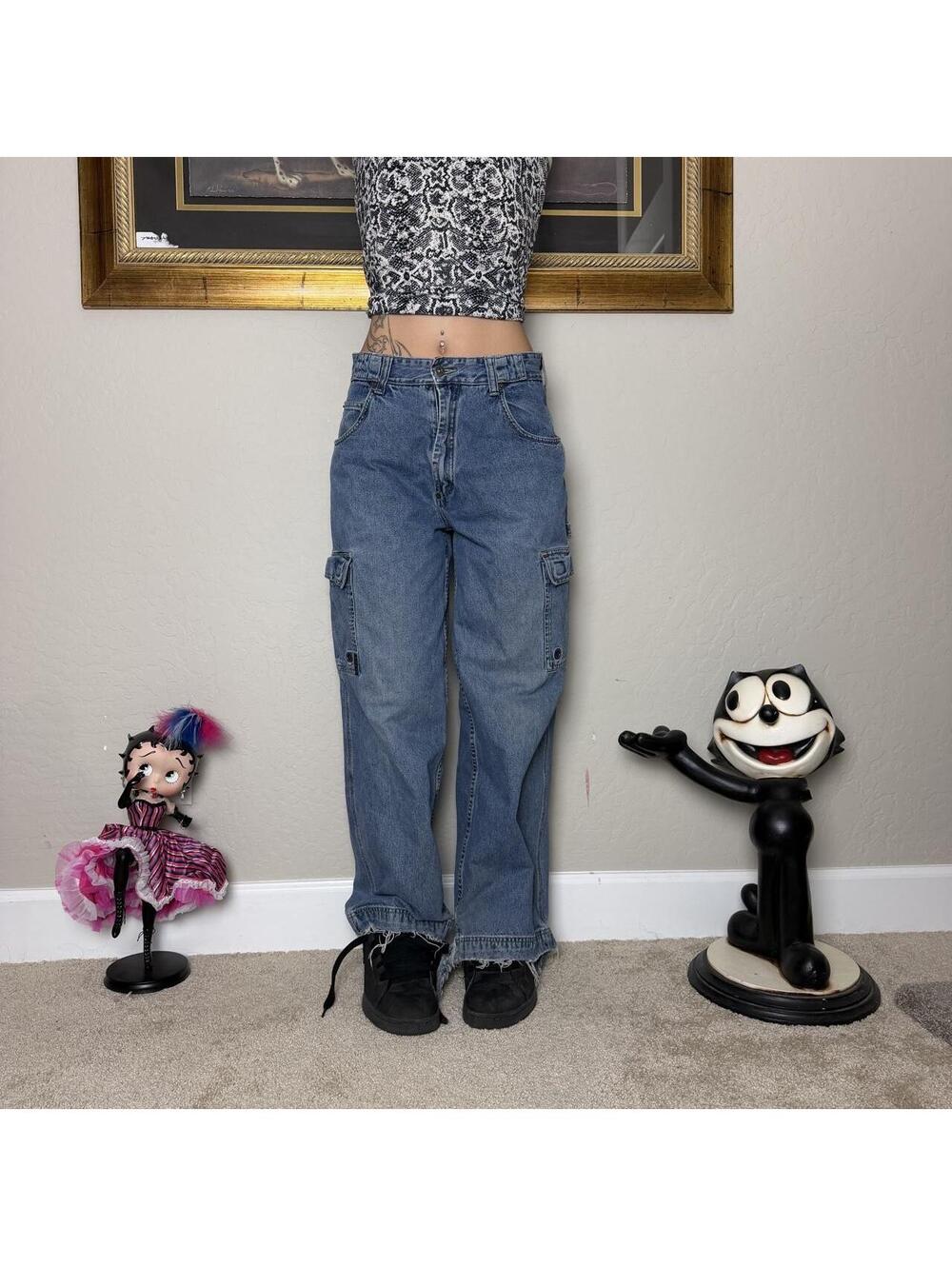 Super Cute Y2K Pocket Mid-Rise Navy Jeans!